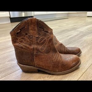 Steve Madden cowgirl booties